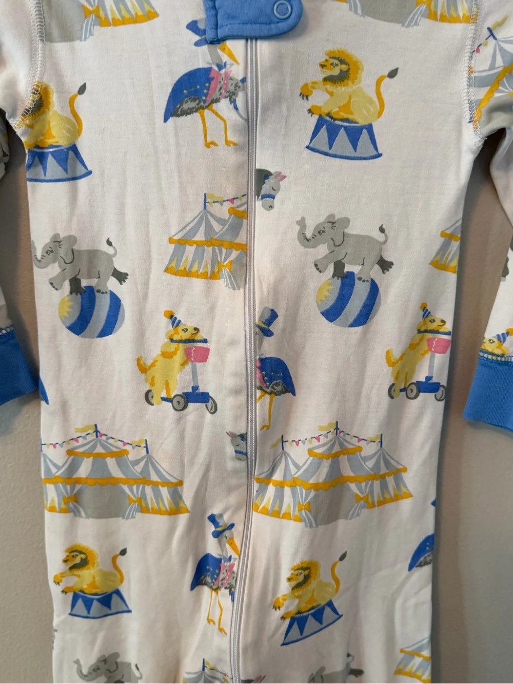 The Beaufort Bonnet Company White Circus Animal One-Piece Pajama with Blue Trim
